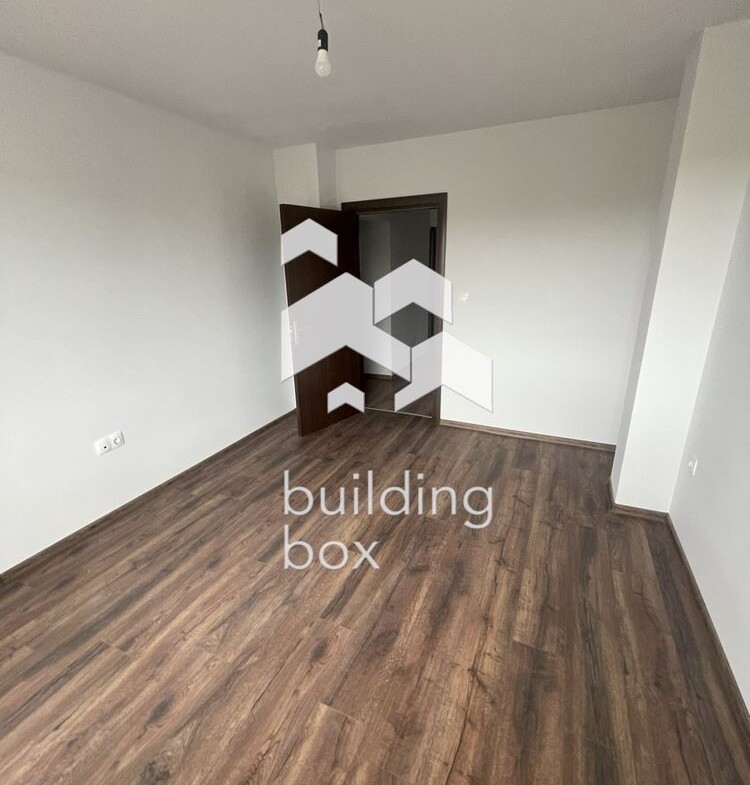 Прекрасен Тухлен Апарамент на Отлична Локация - 0