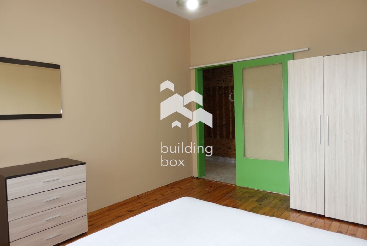 Продава се 2-стаен апартамент - Център - Обзаведен ! - 0