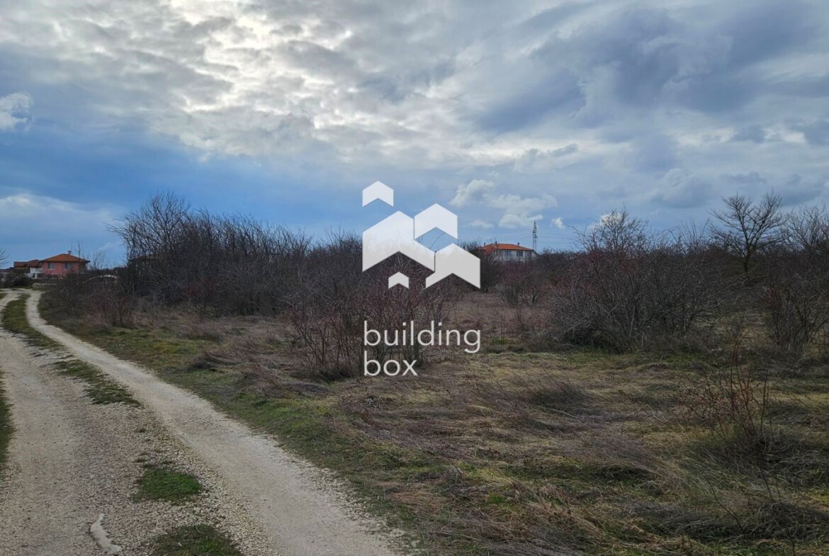 Парцел Перчемлията - 588 кв.м. - 0