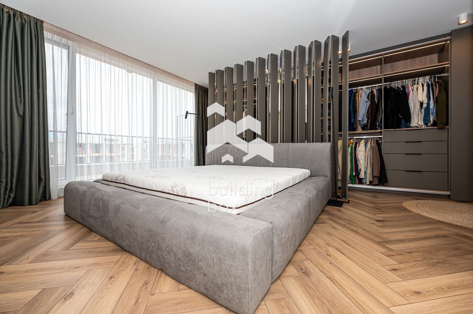 Многостаен обзаведен апартамент - кв. "Беломорски" - 0