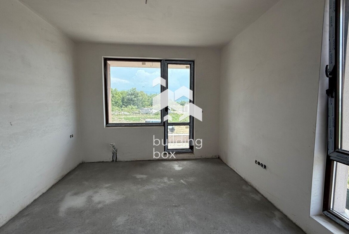 Двуетажна къща - кв. Западен - 0