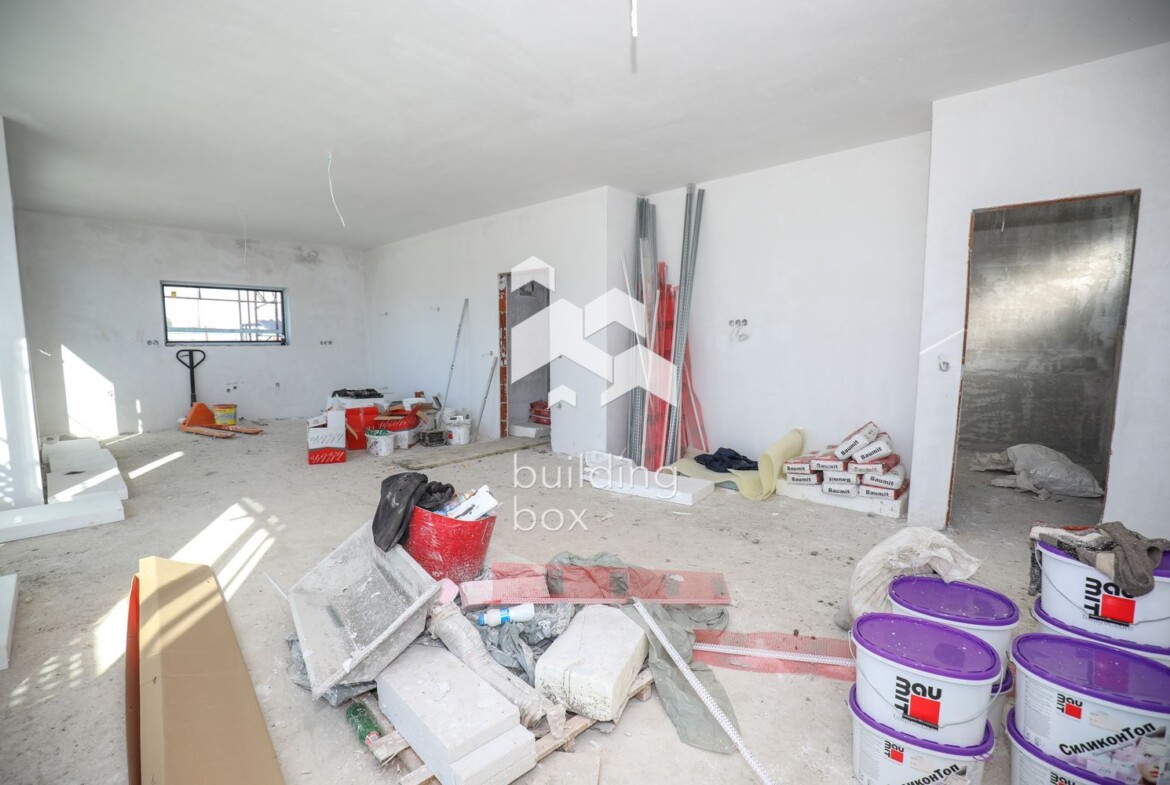 Къща на 20 минути от центъра на град София - 0