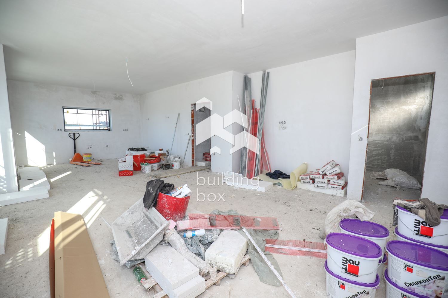 Къща на 20 минути от центъра на град София - 0