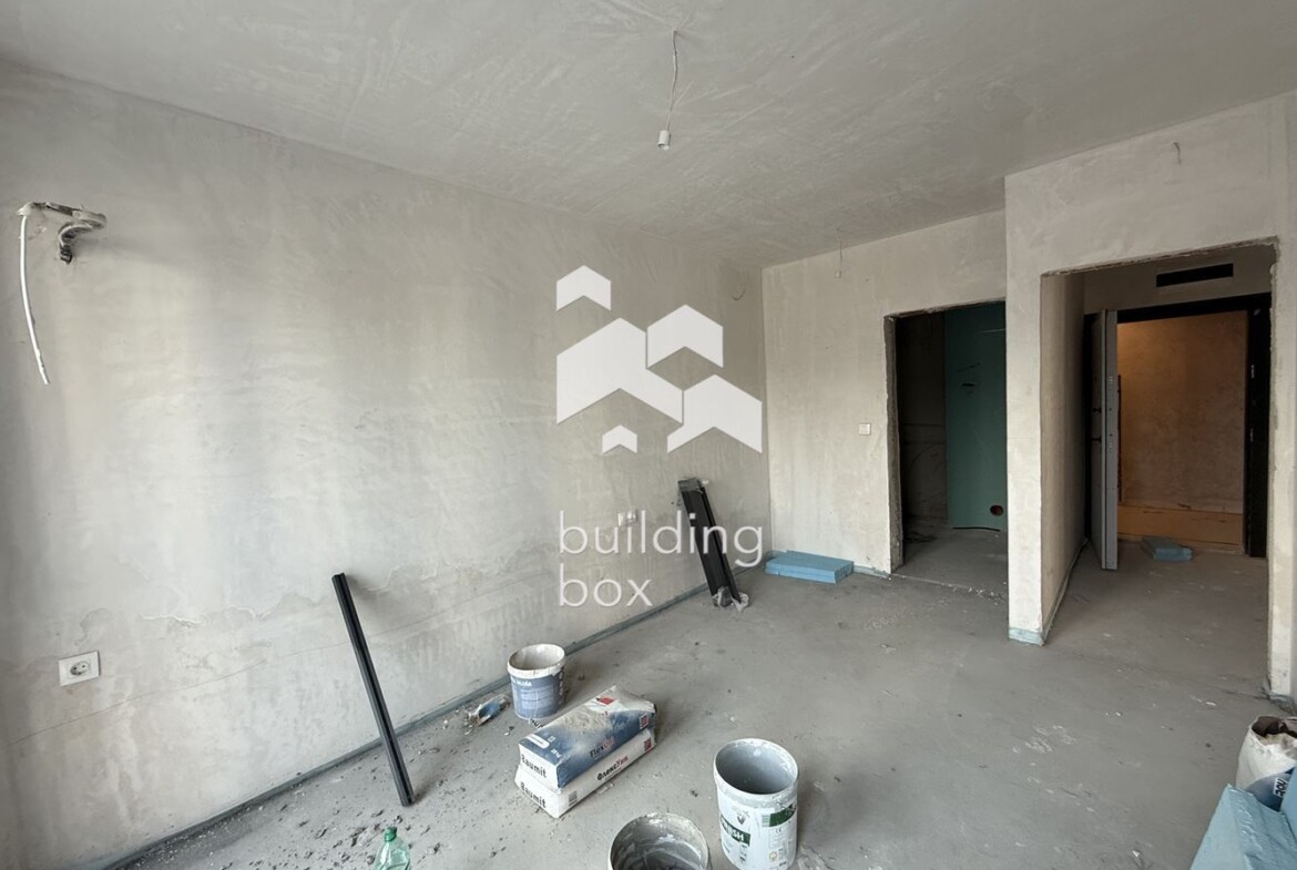 Тристаен апартамент с АКТ 16 - бул. "Пещерско шосе" - 0