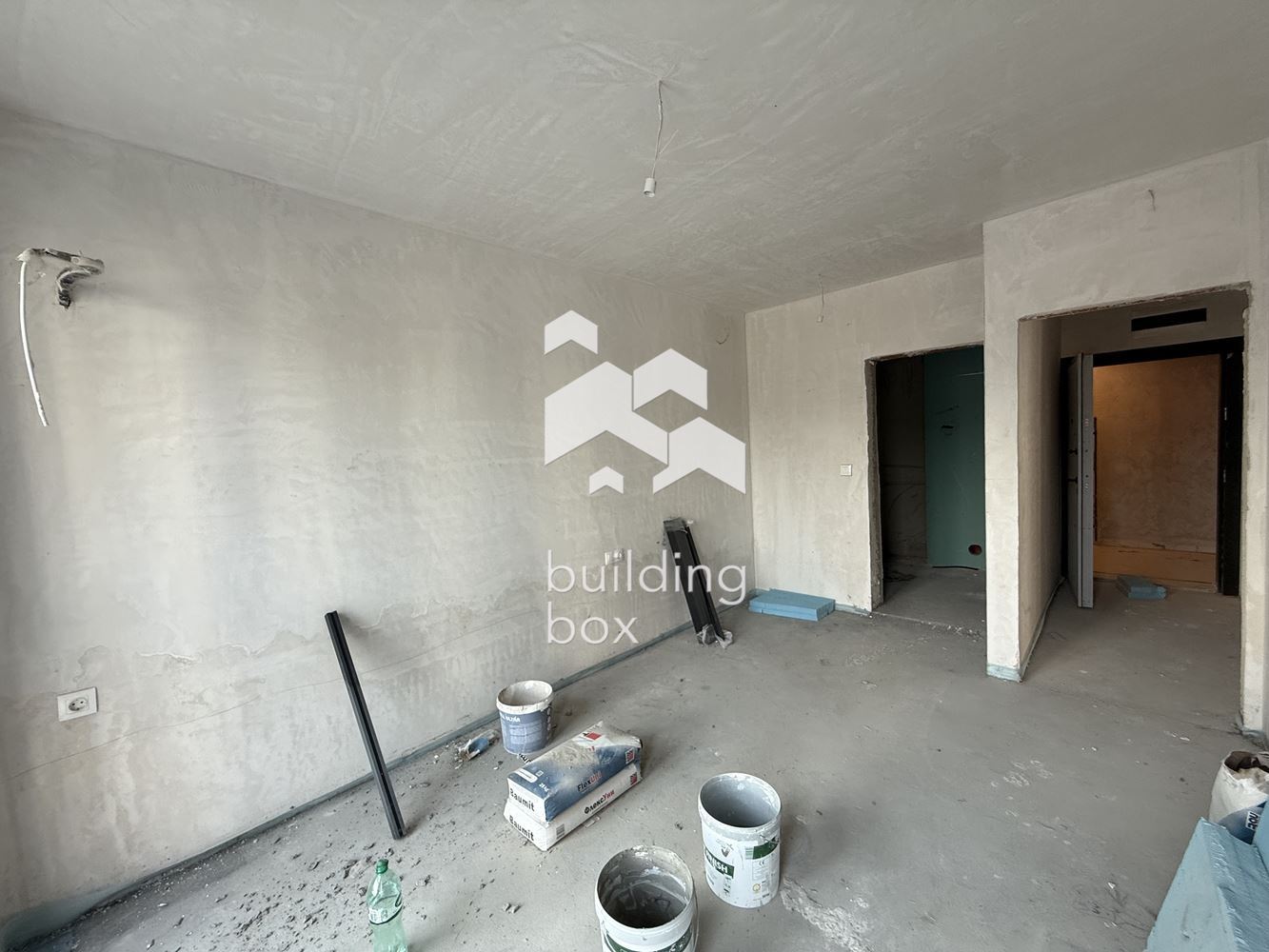 Тристаен апартамент с АКТ 16 - бул. "Пещерско шосе" - 0