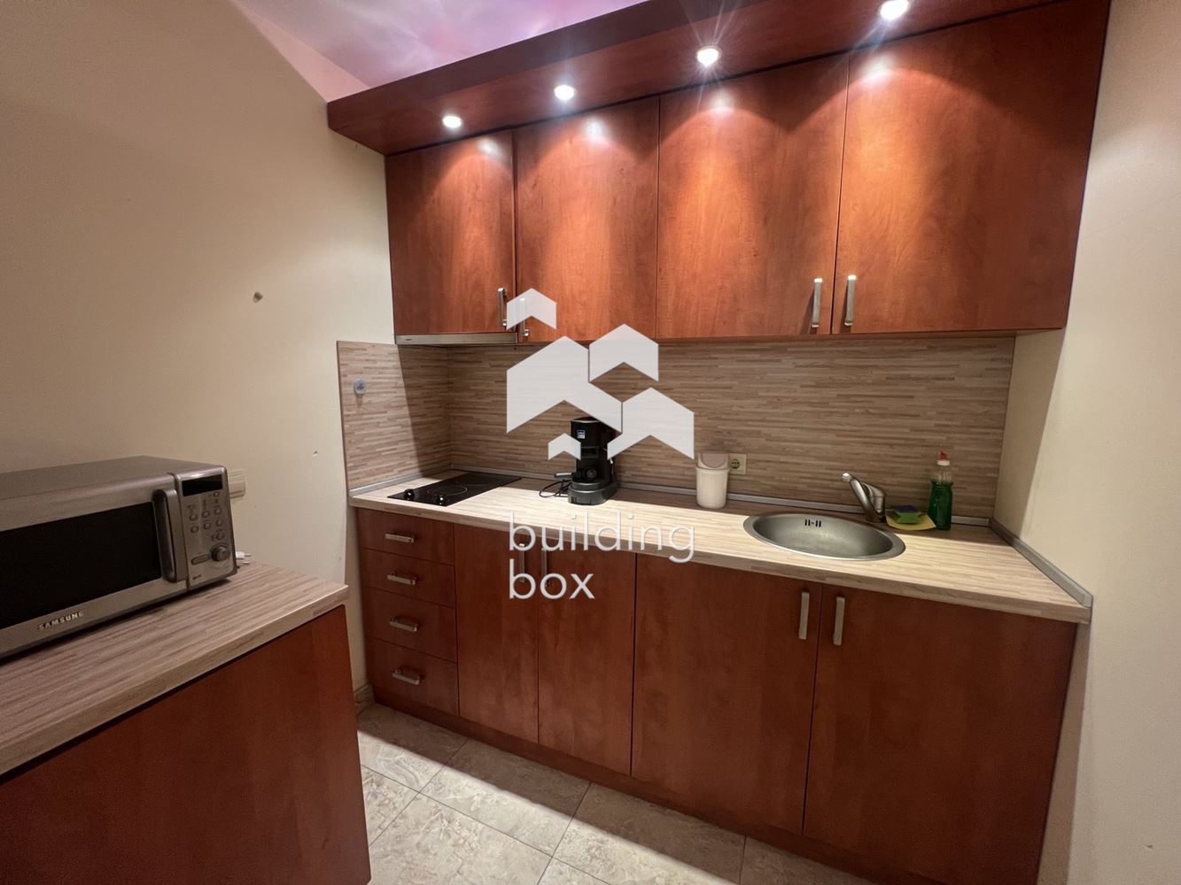 Офис под наем в Лагера - 0