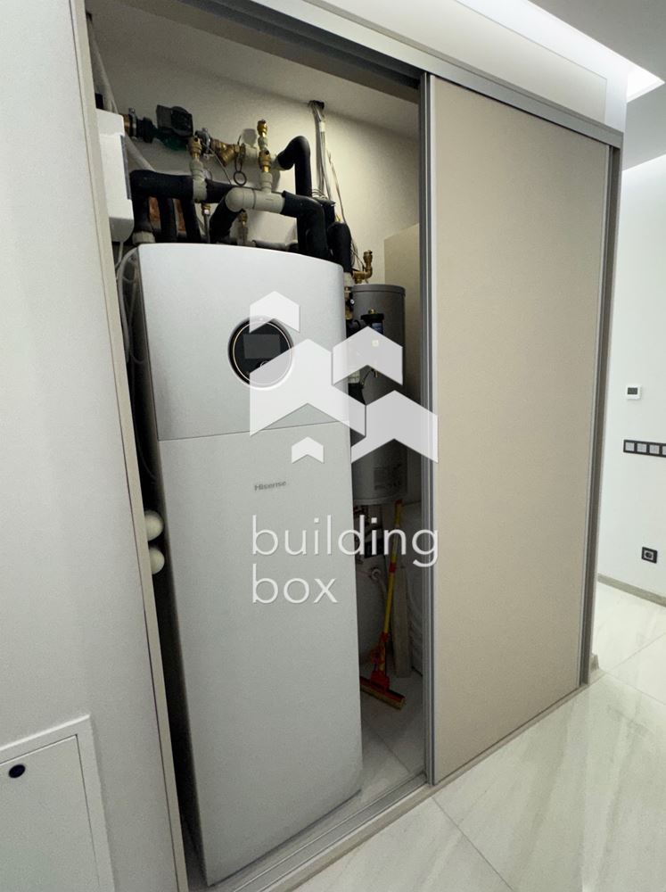 Продава двустаен апартамент в кв. Кръстова вада - 0