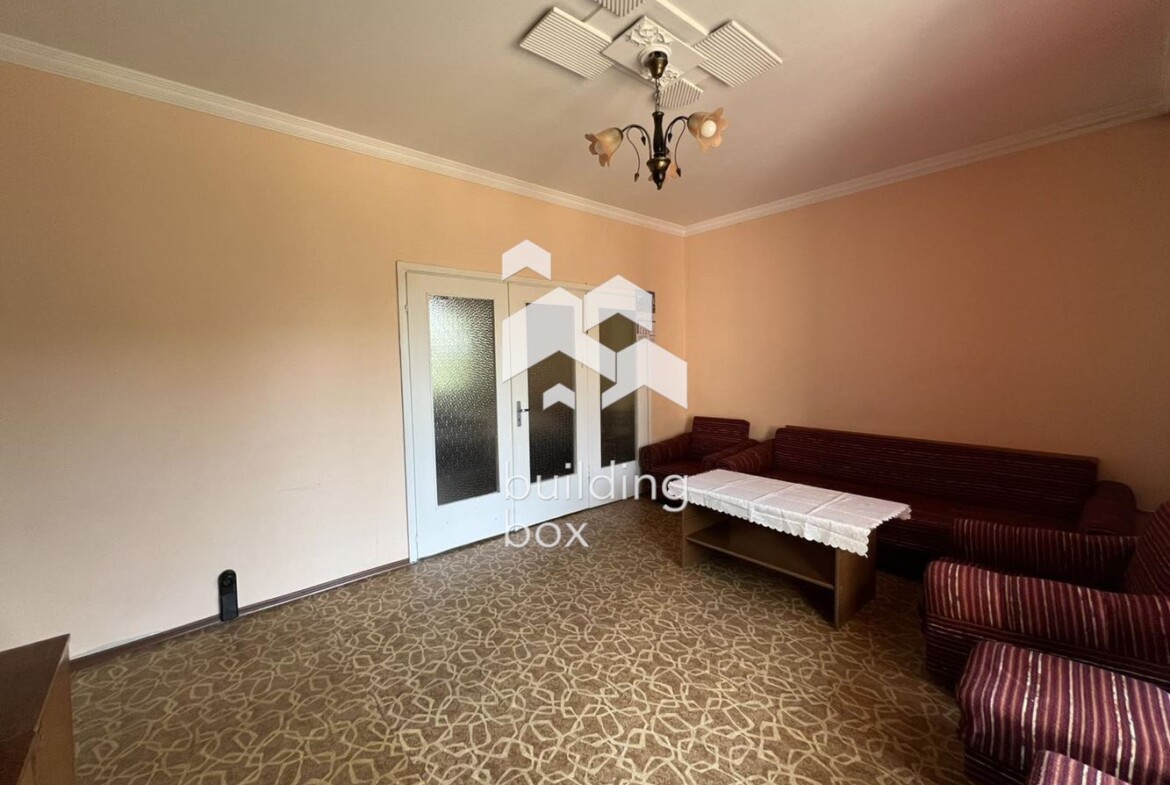 Тристаен апартамент - кв.Тракия - 0