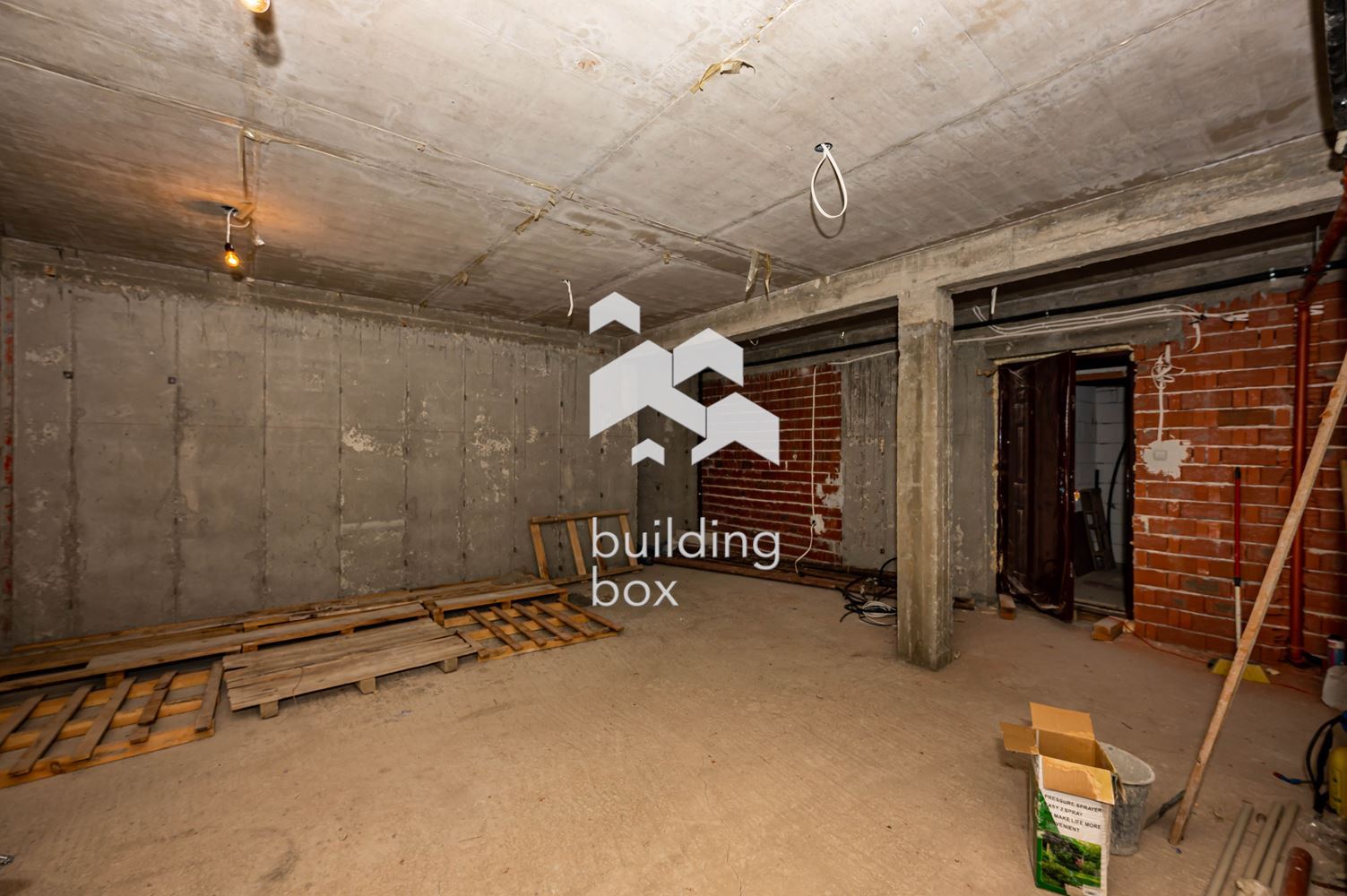 Триетажна къща - с. Марково - 0