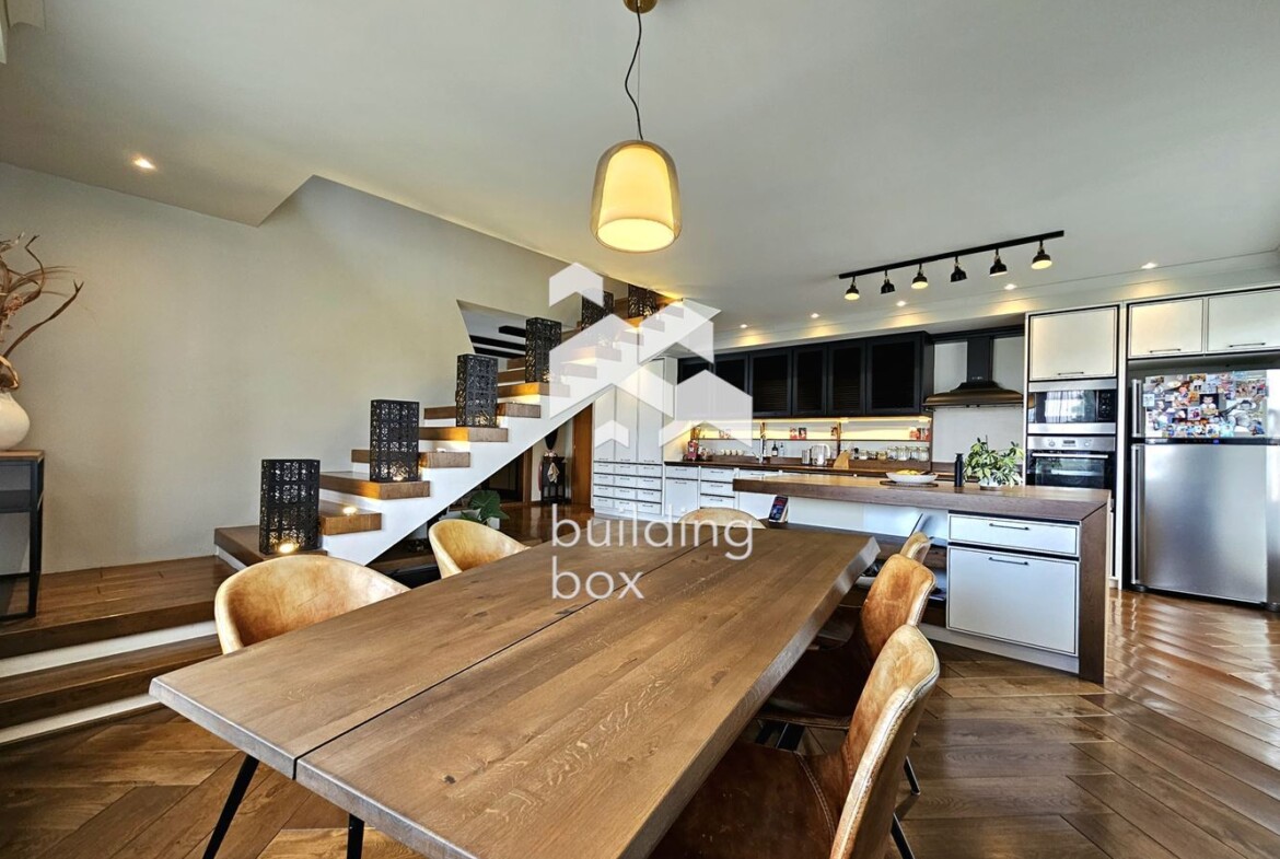 Четиристаен апартамент в престижния комплекс Maxi - 0