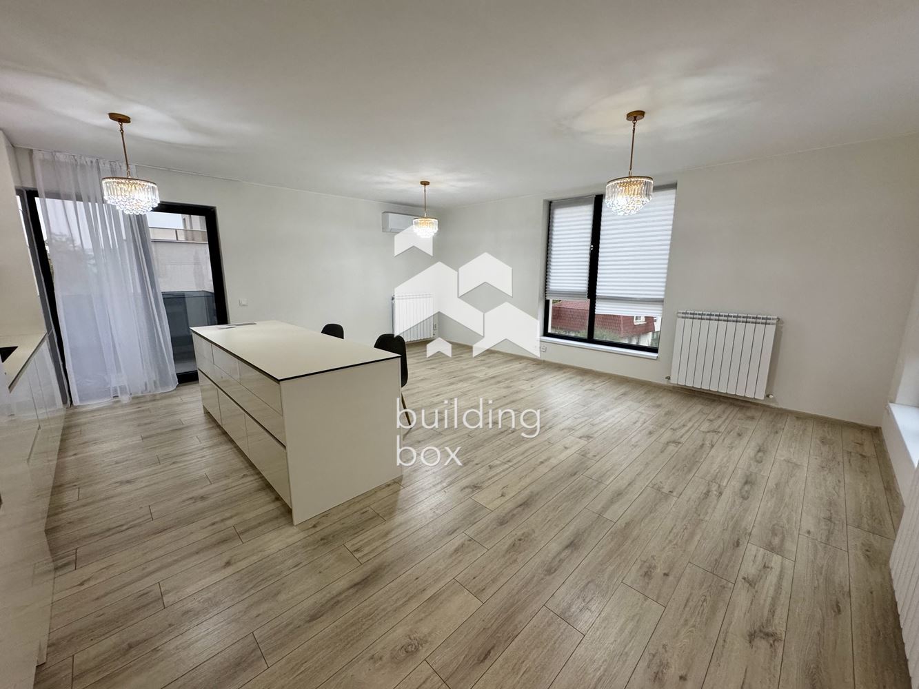 Многостаен апартамент до метро - 0