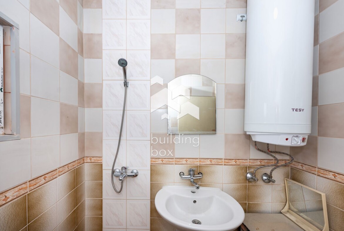 Двустаен апартамент - кв. Христо Смирненски - 0