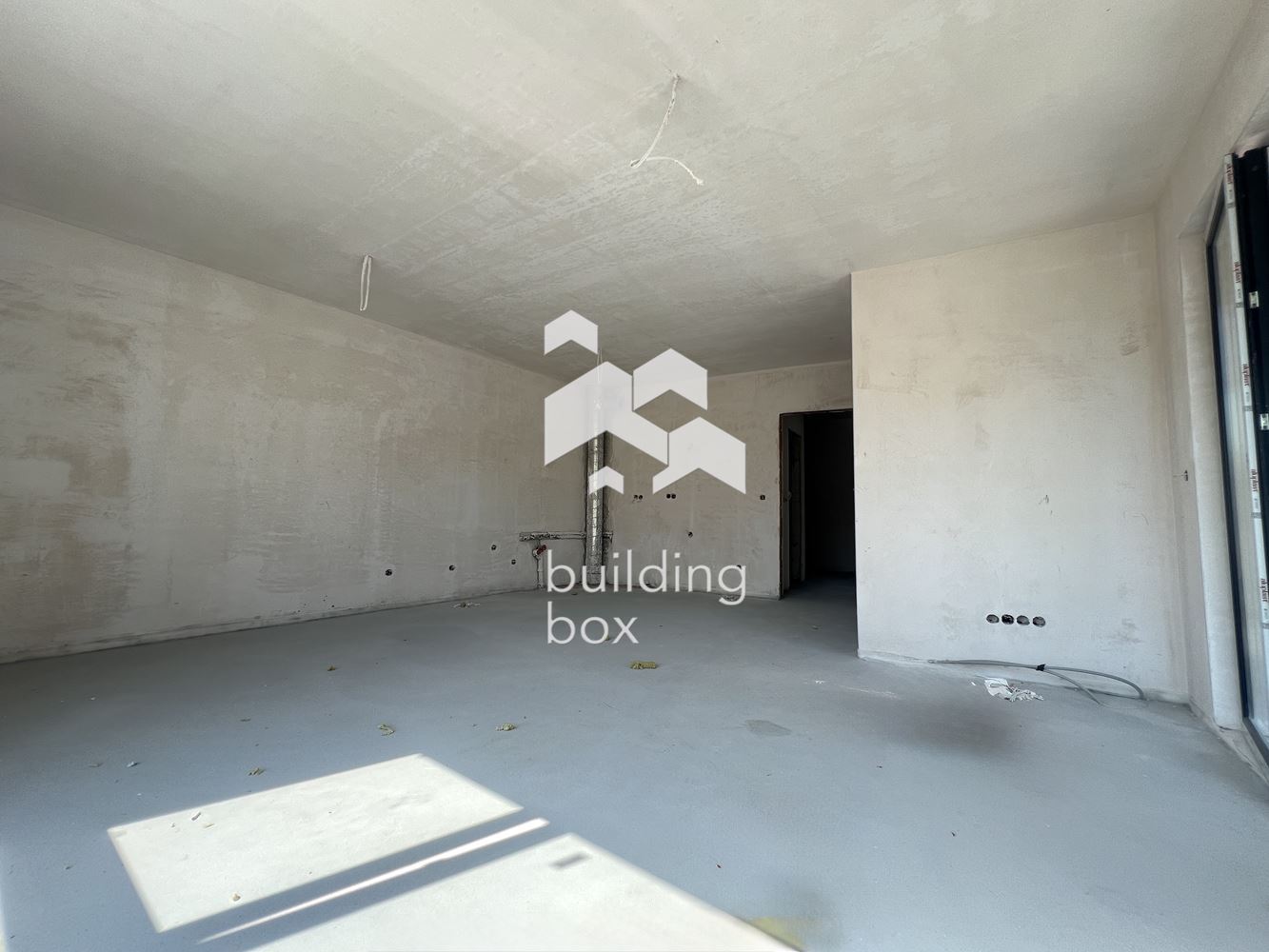 Тристаен апартамент в нова модерна сграда – Централна София - 0