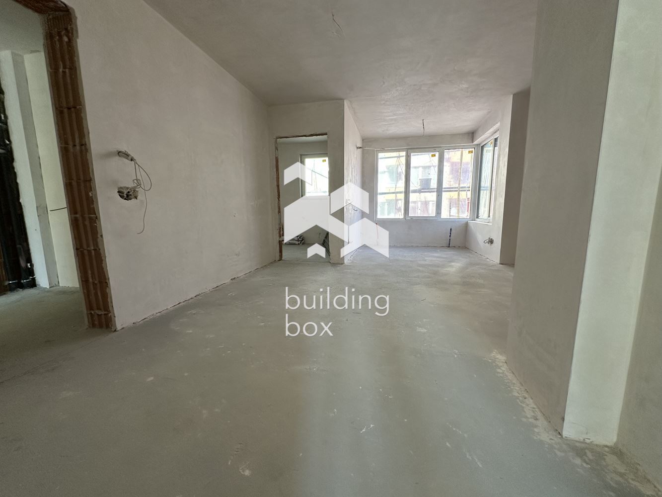 Тристаен апартамент в Център