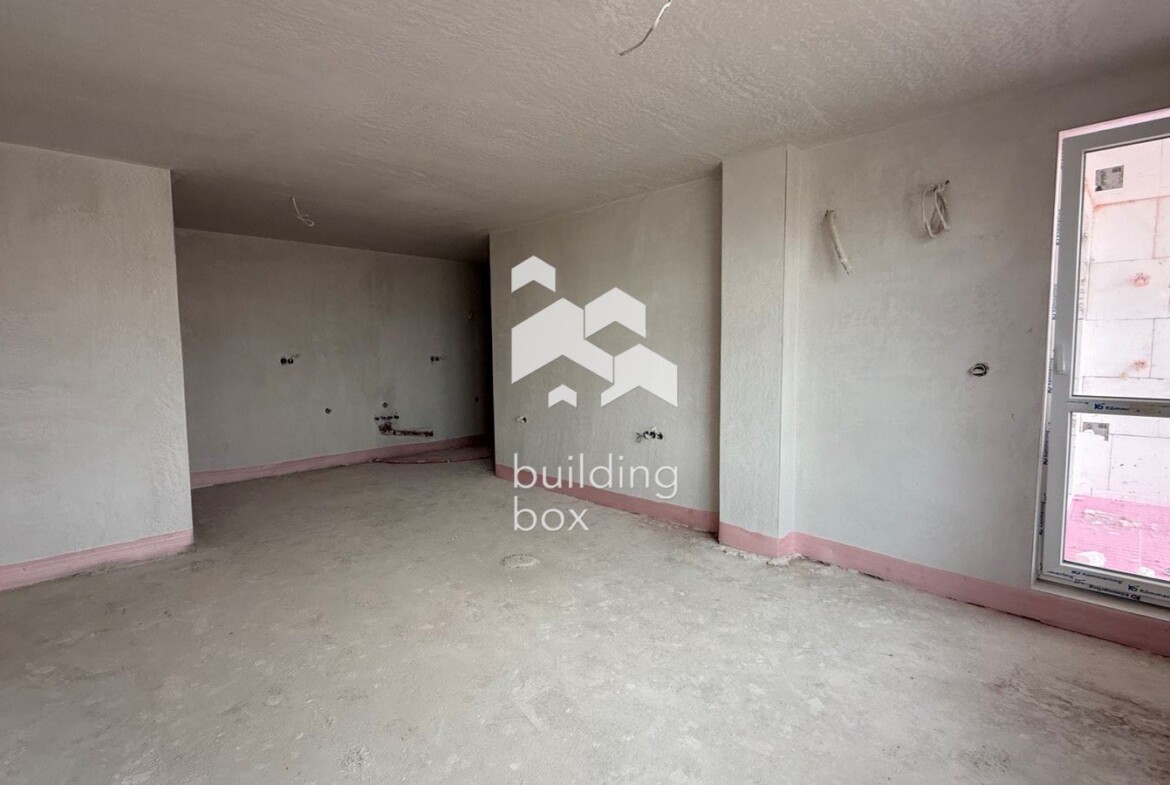 Тристаен апартамент с акт 14 - 0