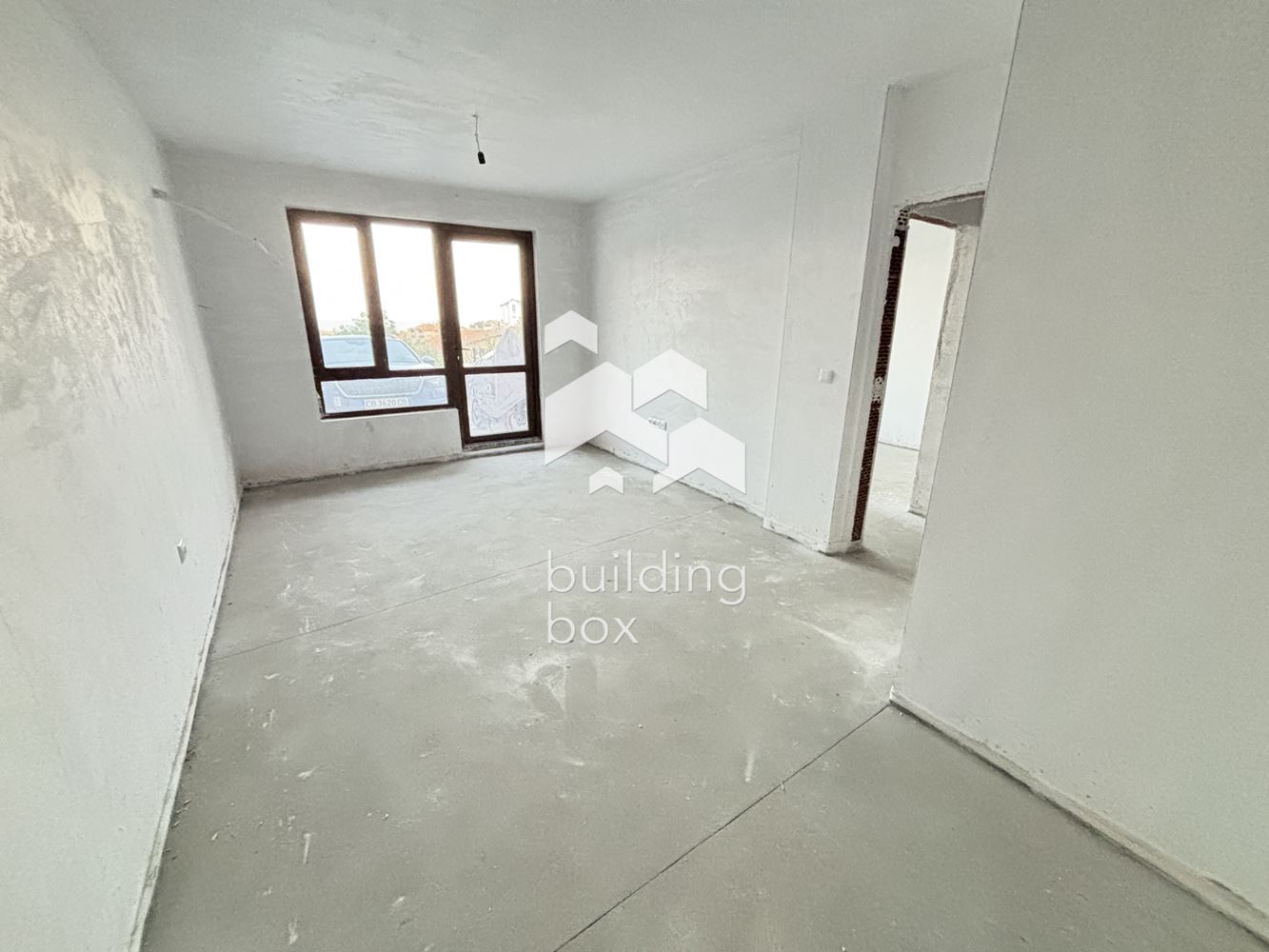 Двустаен апартамент с паркомясто