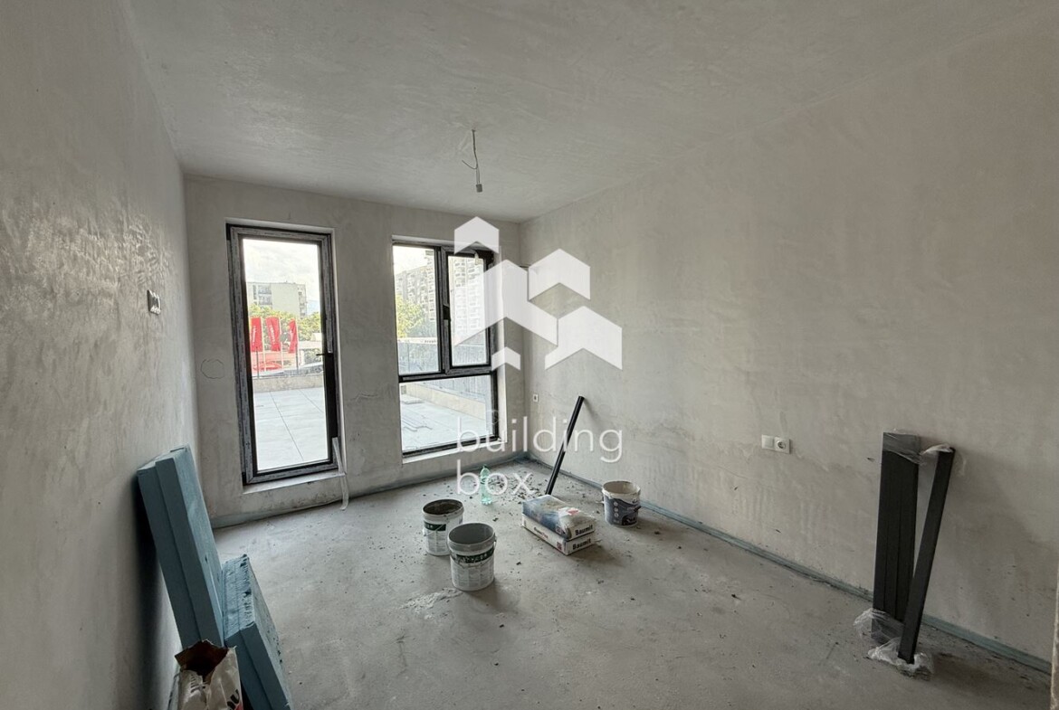 Тристаен апартамент с АКТ 16 - бул. "Пещерско шосе" - 0