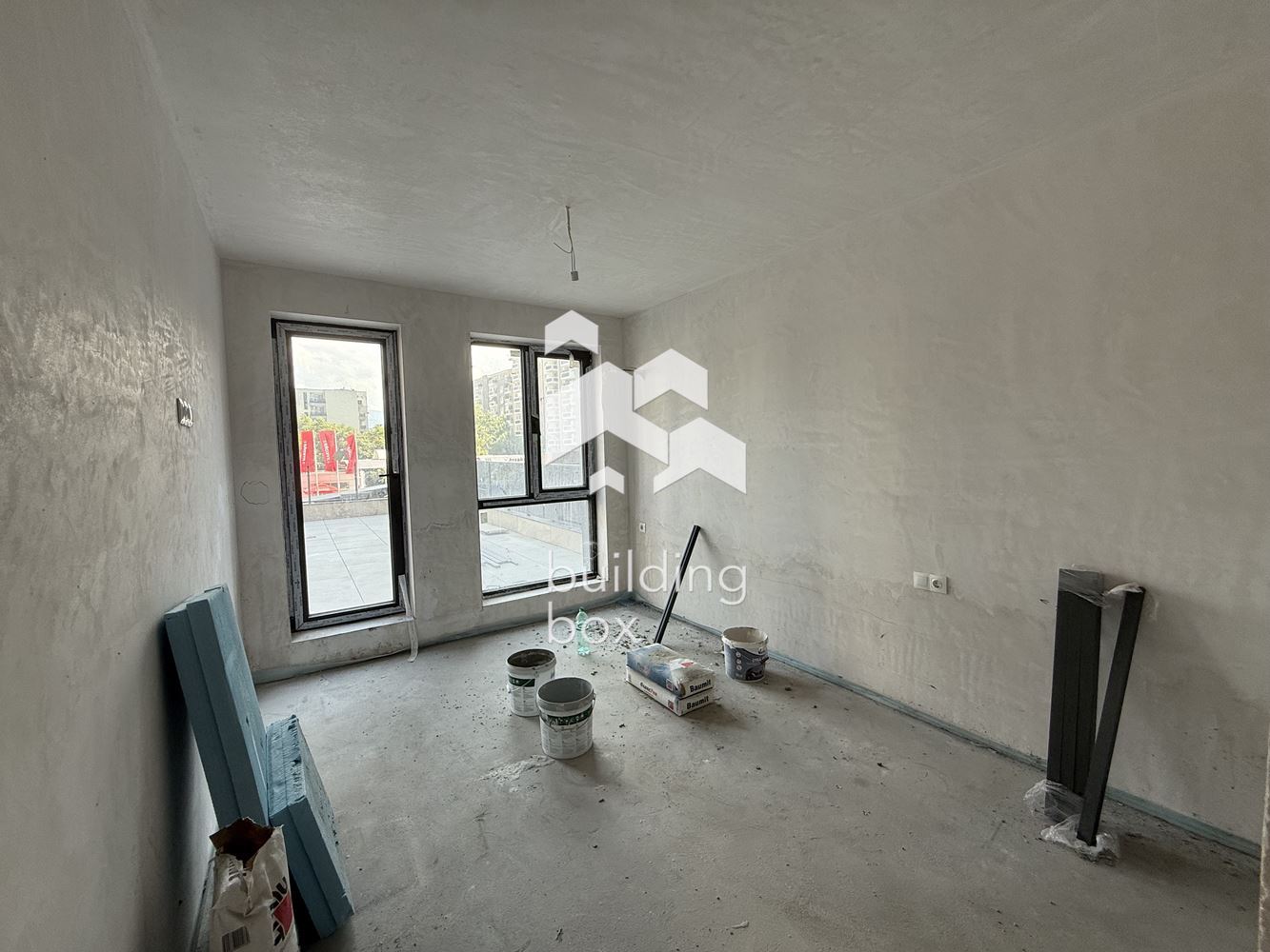 Тристаен апартамент с АКТ 16 - бул. "Пещерско шосе" - 0