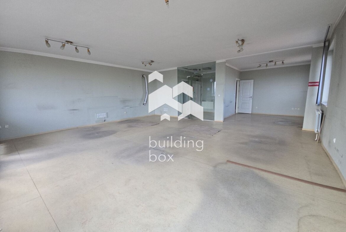 Панорамен 3-стаен апартамент с акт 16 в кв.Борово - 0