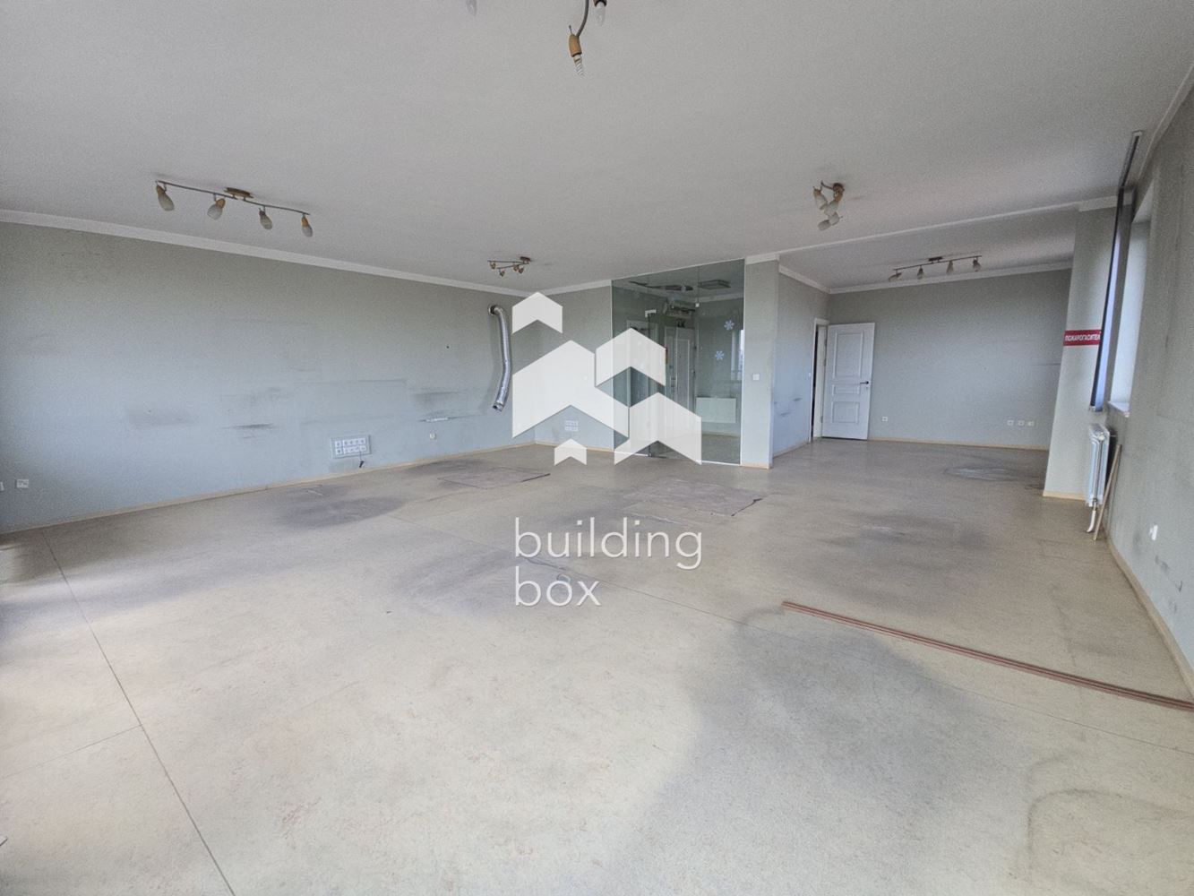 Панорамен 3-стаен апартамент с акт 16 в кв.Борово - 0