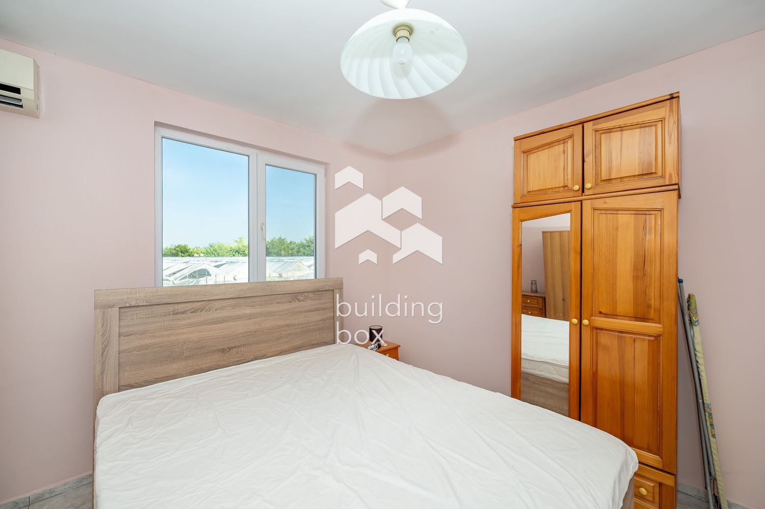 Двуетажна къща на плоча - готова за живеене - 0