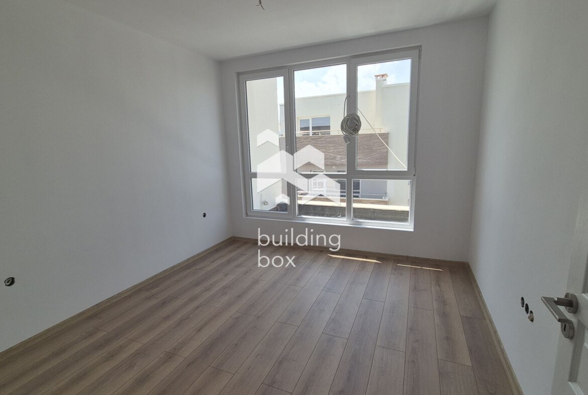 Тристаен апартамент в нова сграда - бул. "Коматевско шосе" - 0