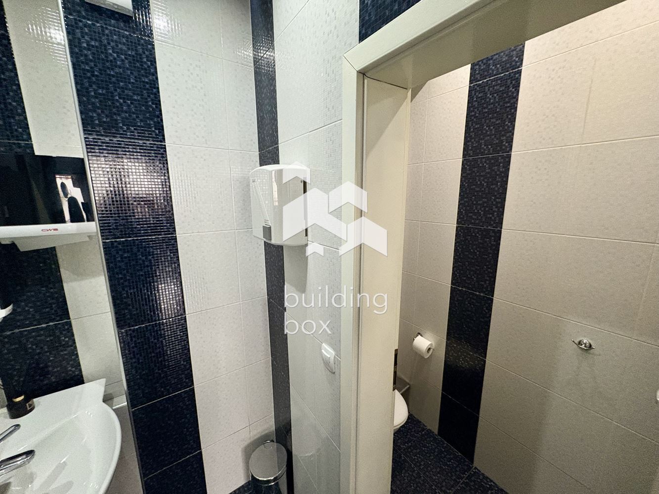 Заведение под наем в жк. Овча купел 2 - 0