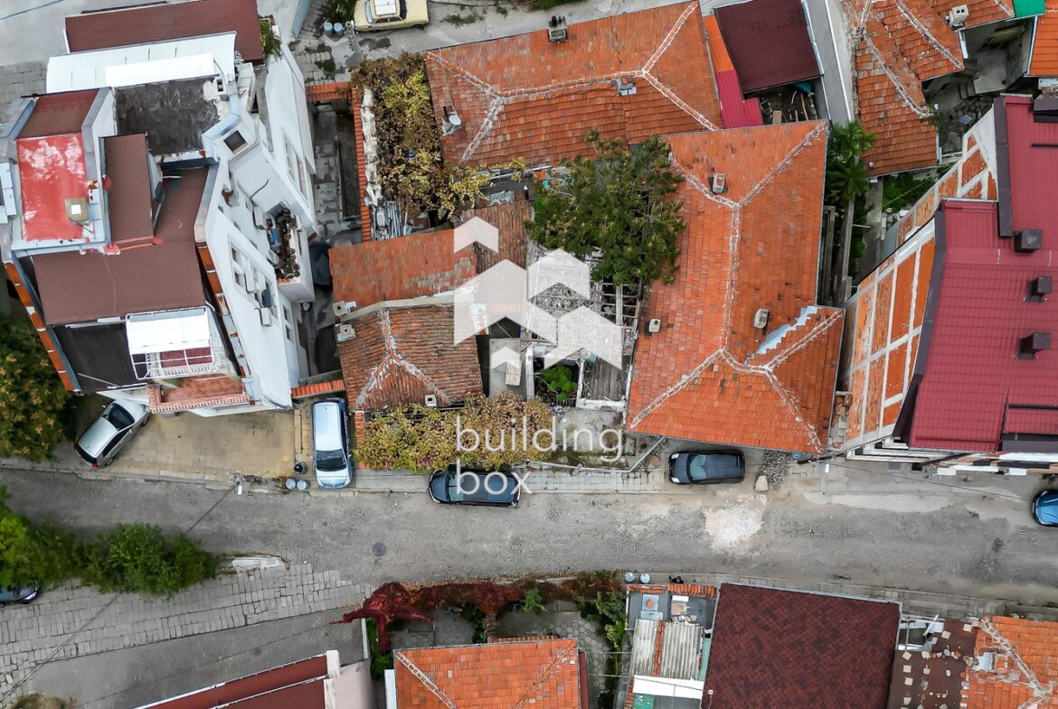 Самостоятелна къща в сърцето на гр. Пловдив - 0