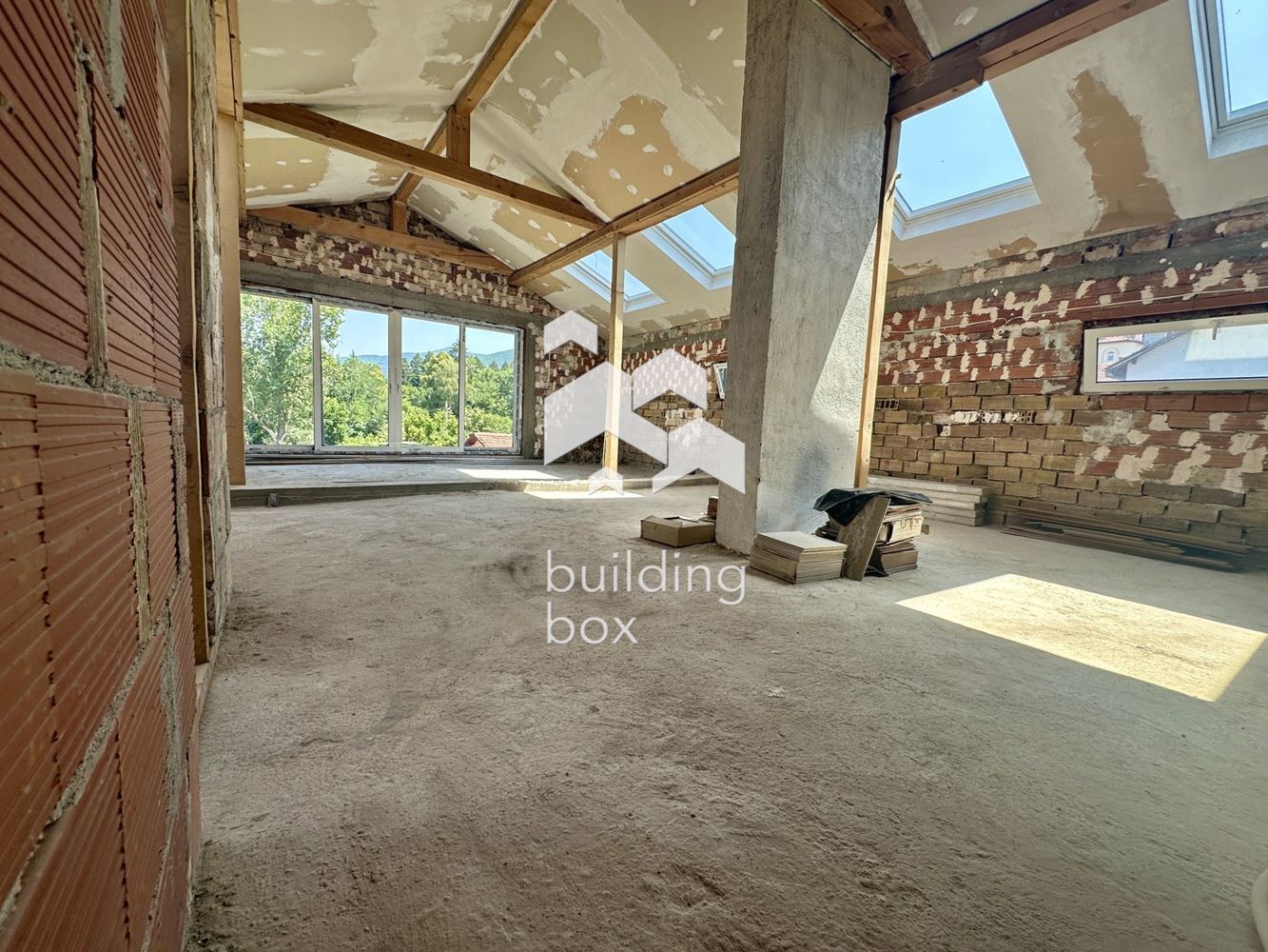 Къща в с. Лозен - 0