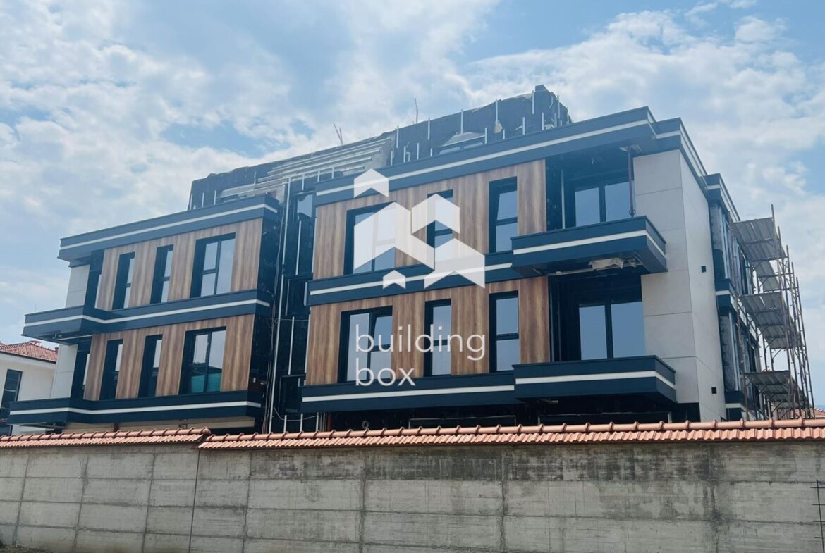 Тристаен апартамент - с. Белащица - 0