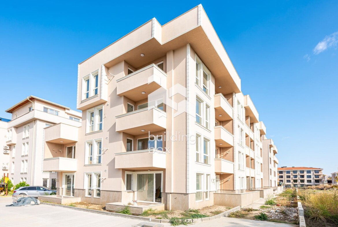 Тристаен апартамент пред АКТ16 - кв. Остромила - 0