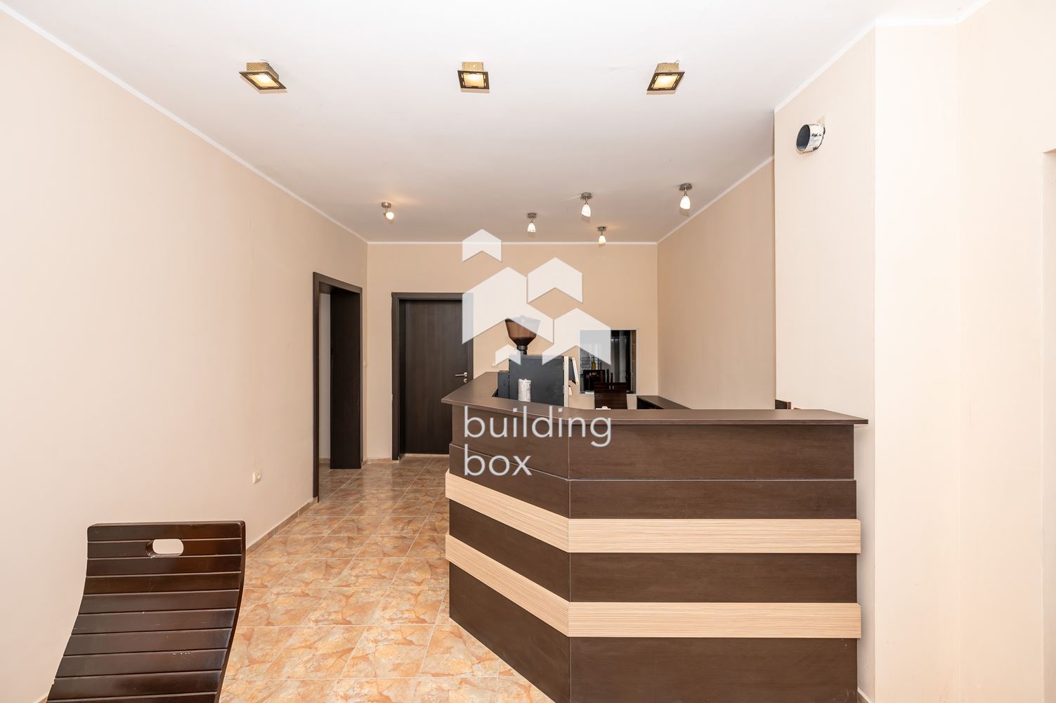 Хотел с 10 помещения за нощувки - гр. Батак - 0