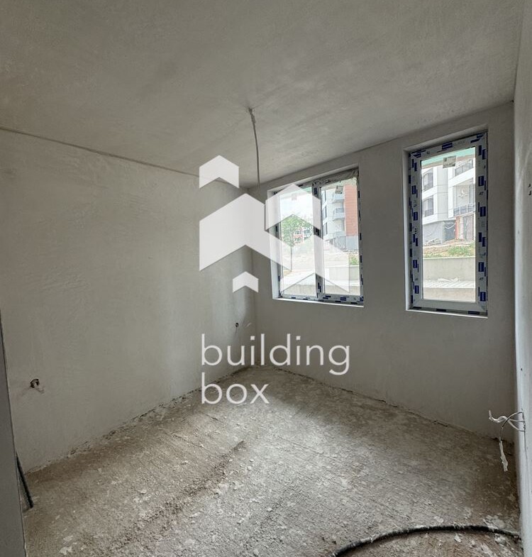 Продава тристаен апартамент в Малинова долина - 0