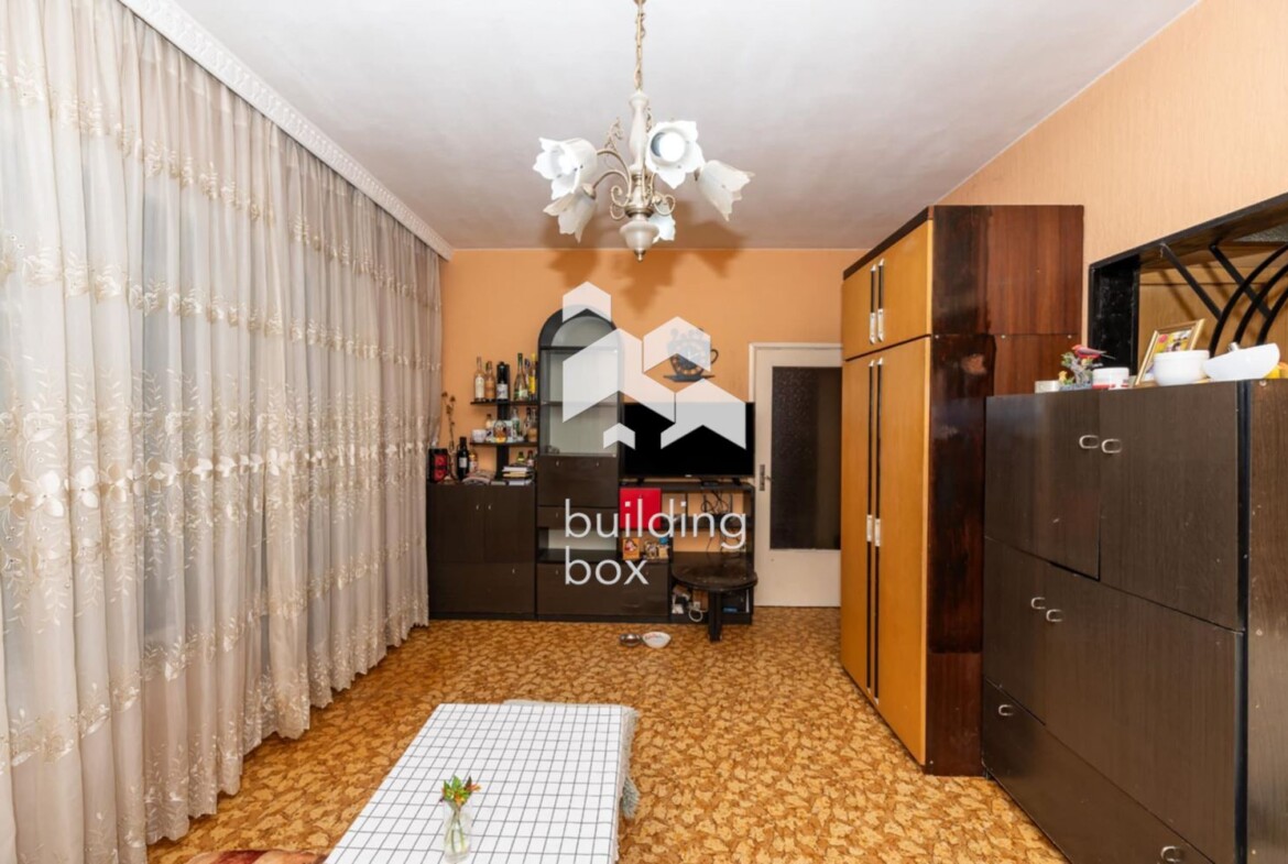 Просторен тристаен панел - кв. "Южен" - 0