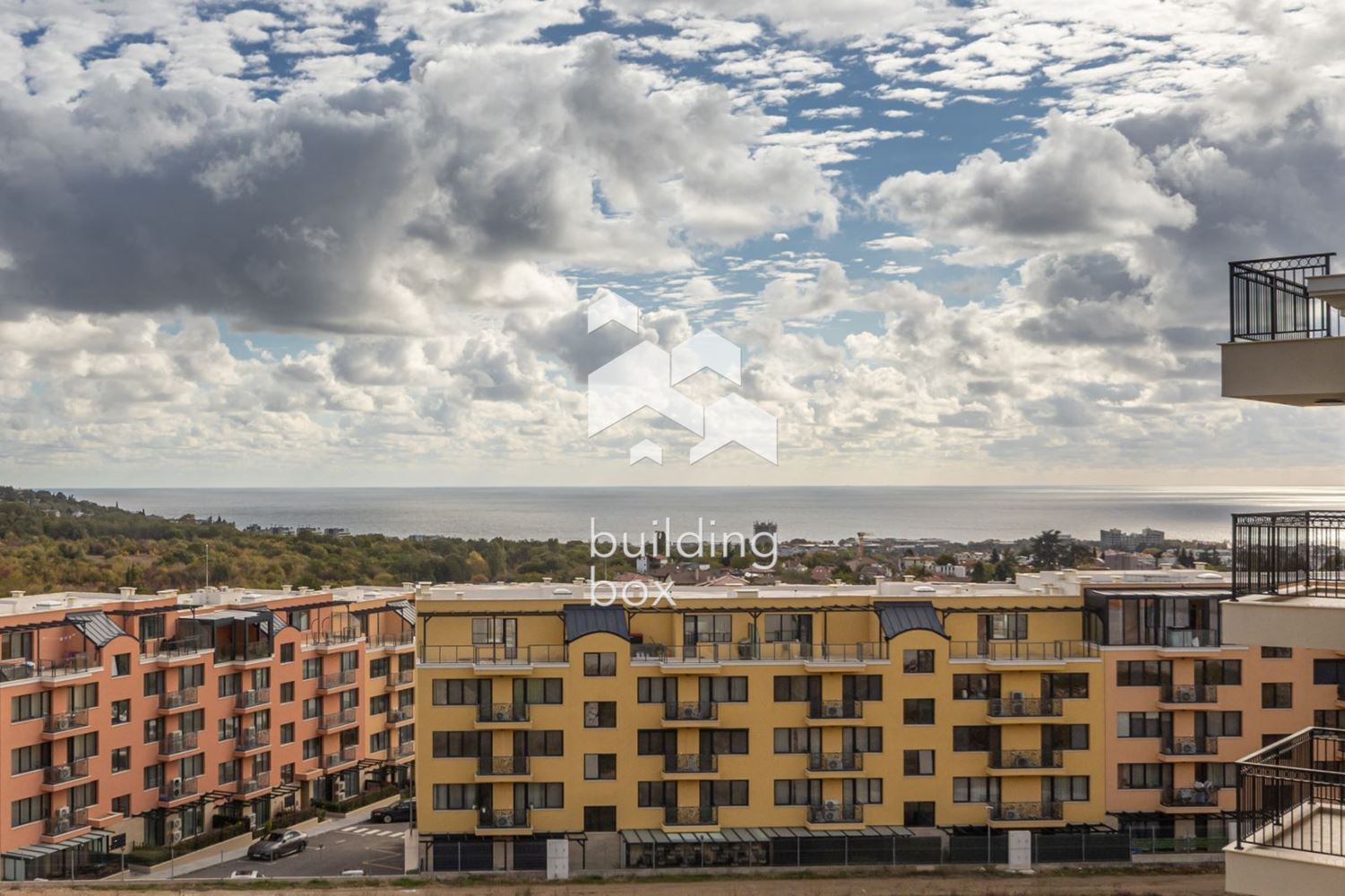 Лукс, простор и море – апартамент в бутикова сграда до к.к. Св. Св. Константин и Елена - 0