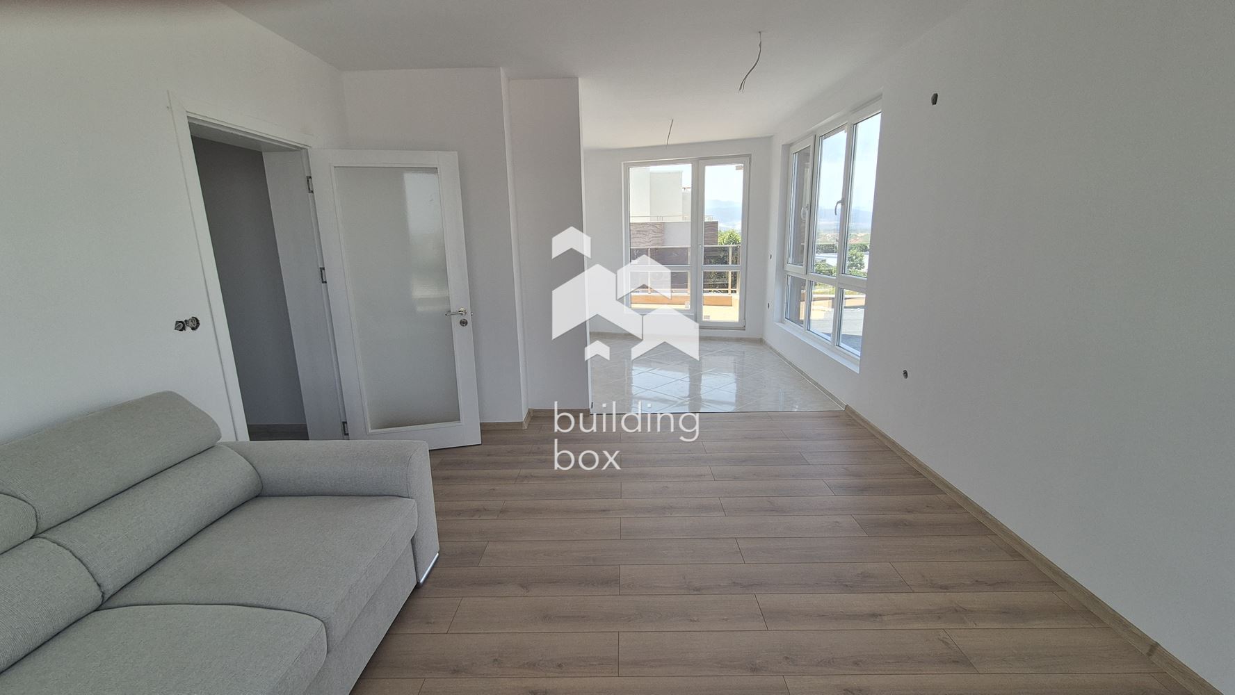 Тристаен апартамент в нова сграда – бул. “Коматевско шосе”