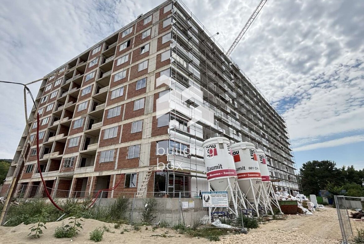 ДВУСТАЕН апартамент на метри от парк Възраждане - 0