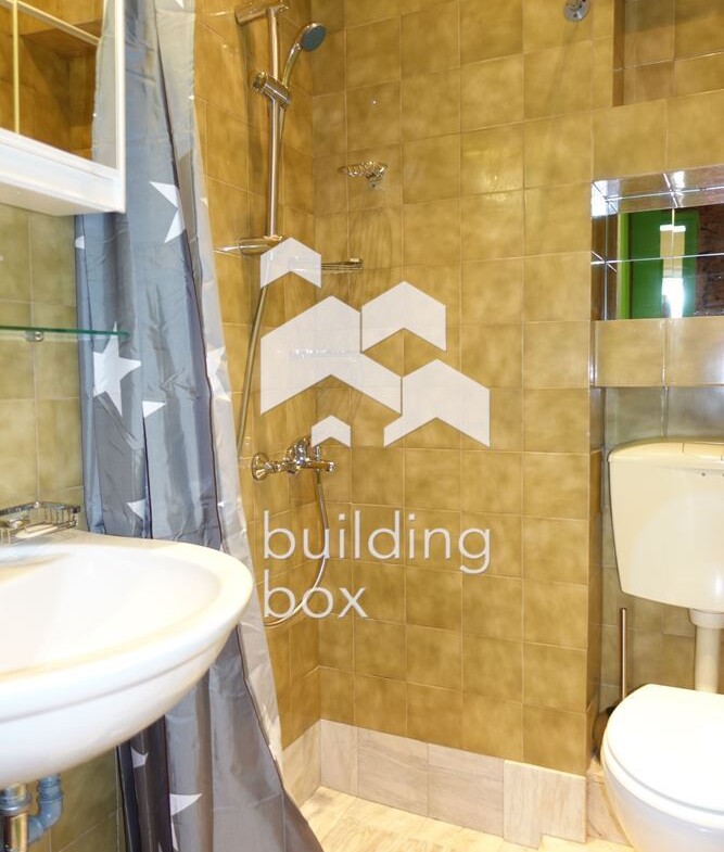 Продава се 2-стаен апартамент - Център - Обзаведен ! - 0