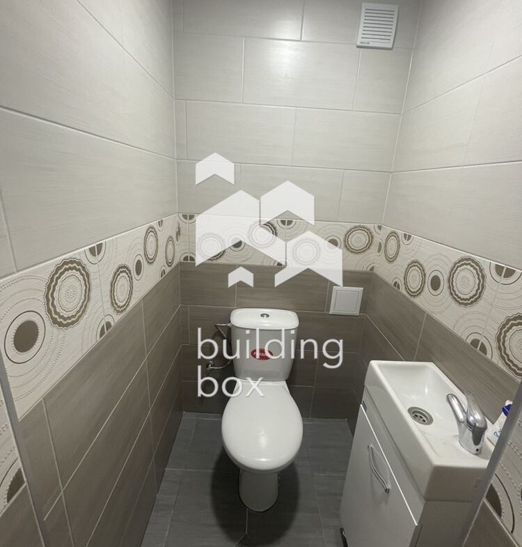 Прекрасен Тухлен Апарамент на Отлична Локация - 0