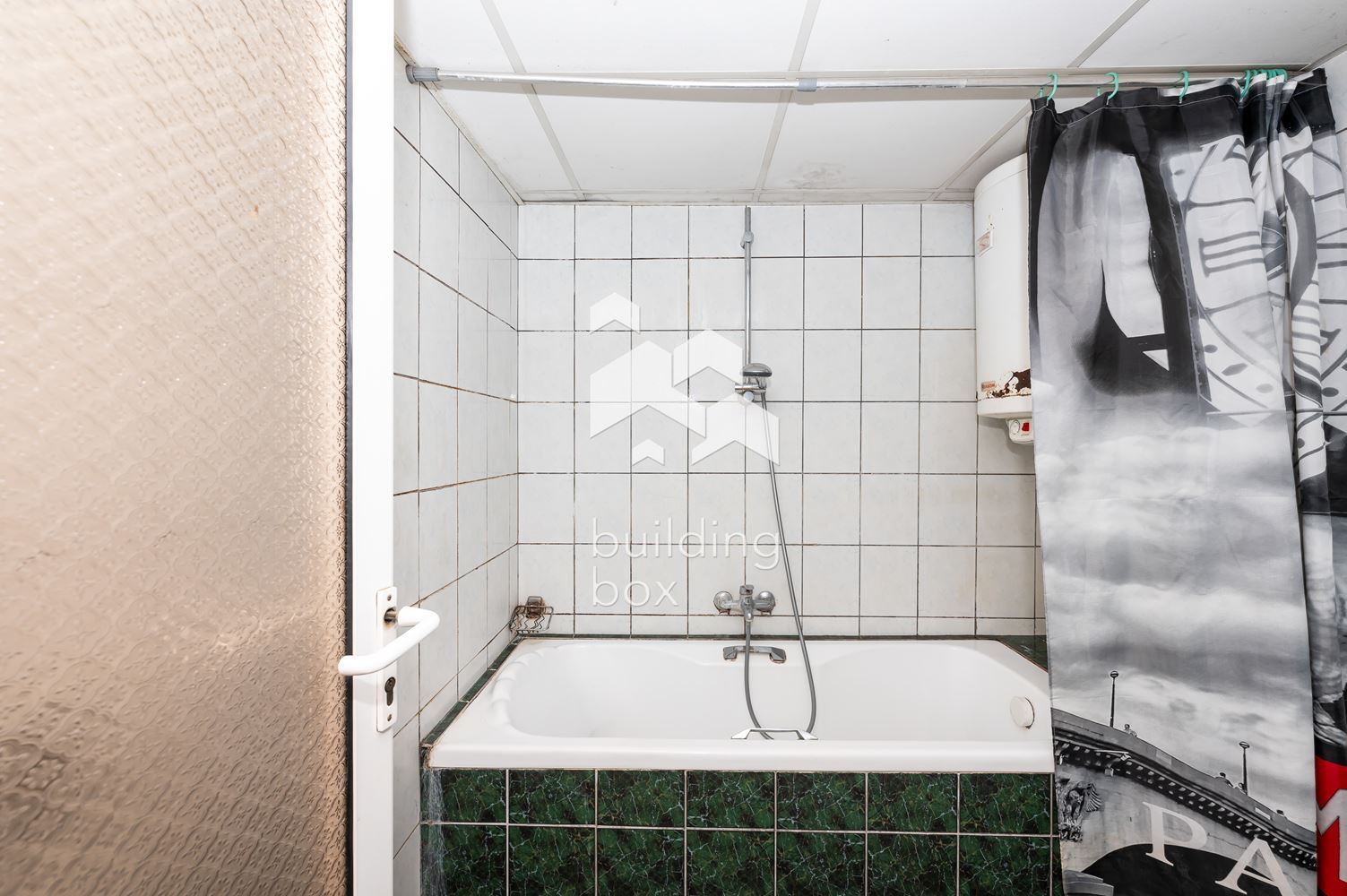 Два етажа от къща на крачка от "Капана" - 0