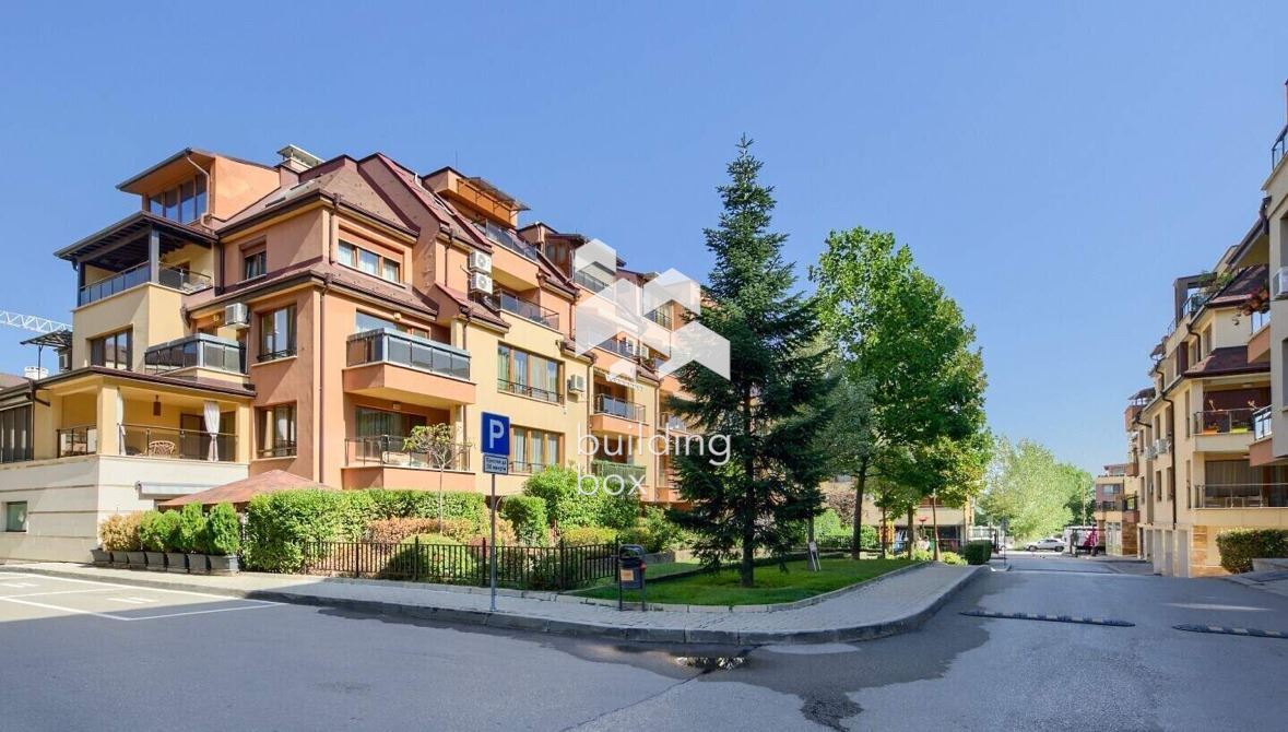 Просторен тристаен апартамент във висок клас затворен комплекс в кв. Витоша - 0