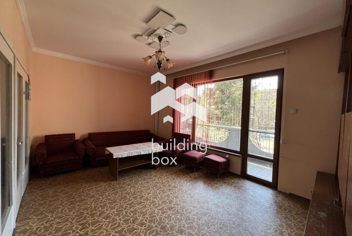 Тристаен апартамент - кв.Тракия - 0