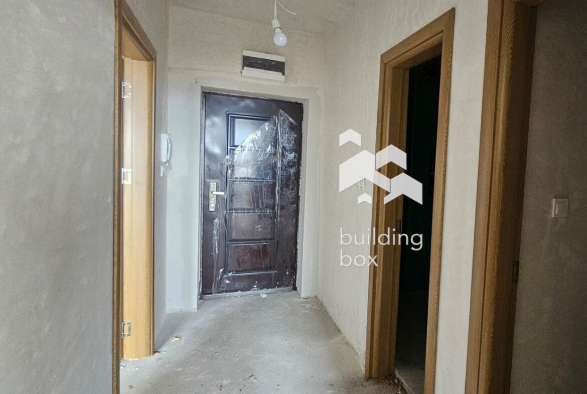 Двустаен апартамент с АКТ15 - кв. "Тракия" - 0