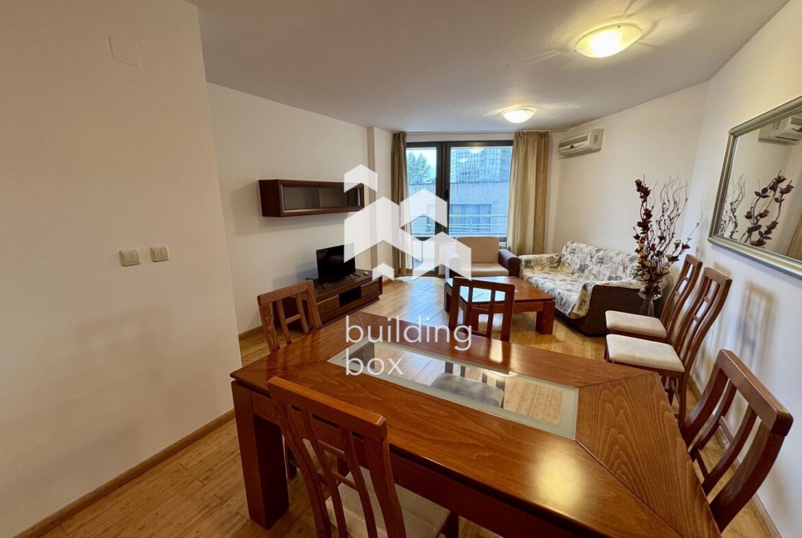 Двустаен апартамент в Изток, точно до метро - 0