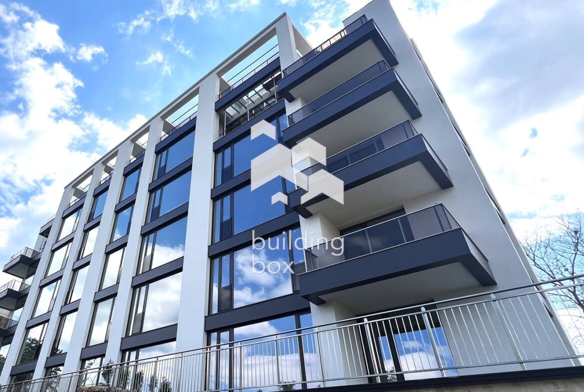 Тристаен апартамент с Морска Панорама - 0