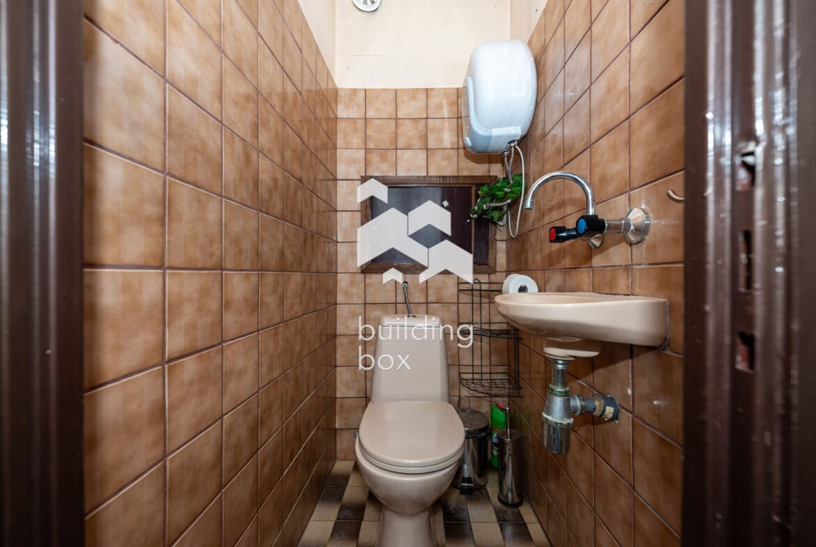 Тристаен апартамент в кв. К.Париж. - 0