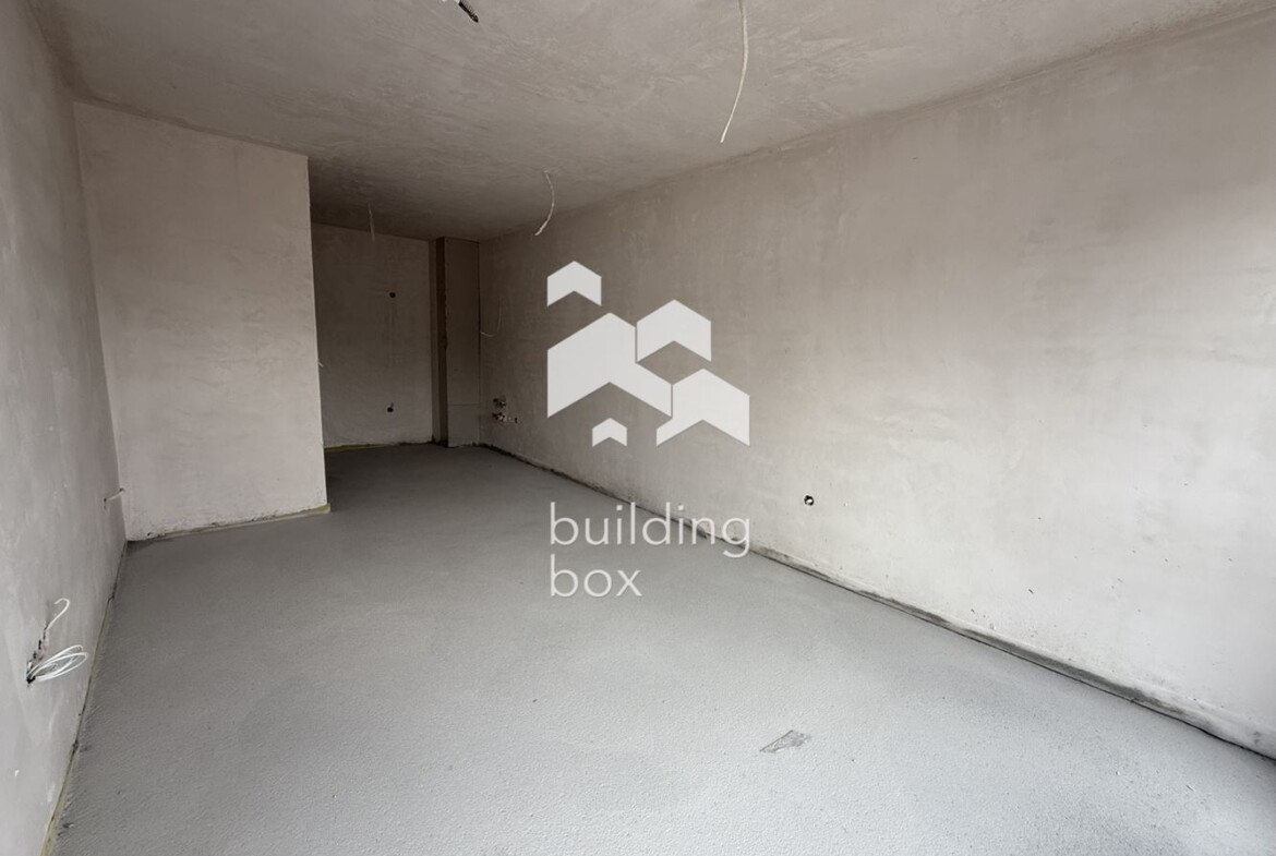 Тристаен апартамент - кв. Остромила - 0