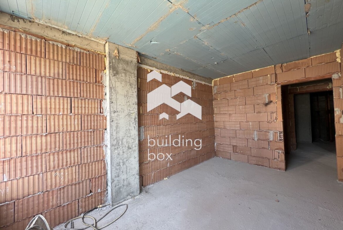 Двустаен апартамент с разпределение без аналог - кв. "Христо Смирненски" - 0