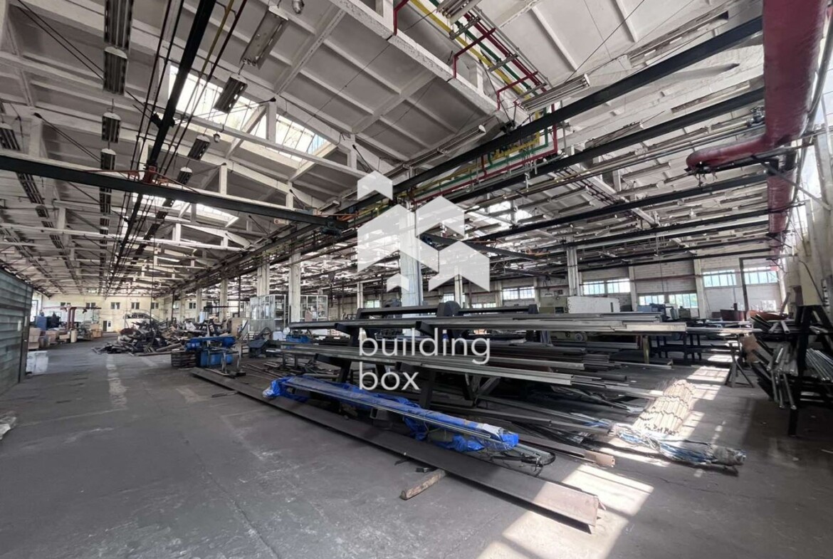 Индустриален имот на 40 минути от гр. София - 0