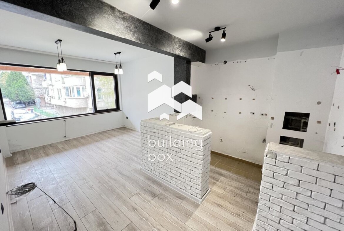 Търговска площ в ж.к. БОРОВО се отдава под наем! - 0